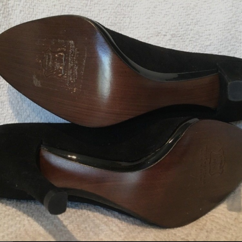 Stuart Weitzman Black Suede Pump Heels Size 6 M - Picture 8 of 8